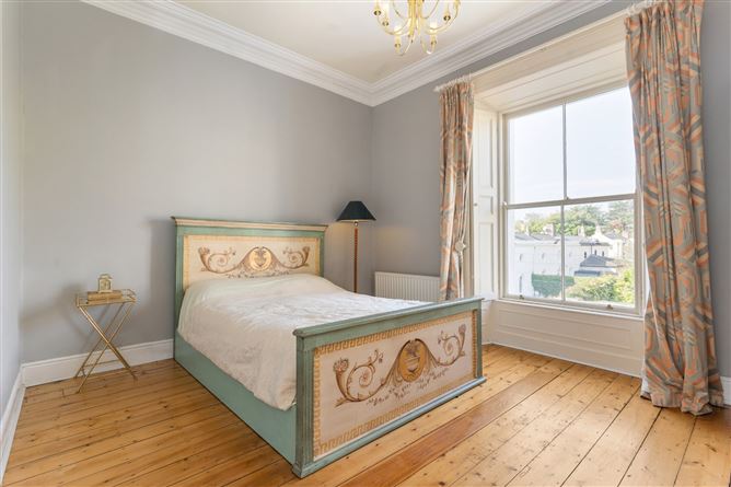 27 Belgrave Square East, Monkstown, Co. Dublin