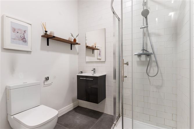 27 Belgrave Square East, Monkstown, Co. Dublin