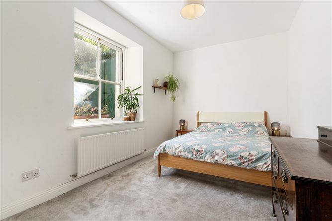 27 Belgrave Square East, Monkstown, Co. Dublin