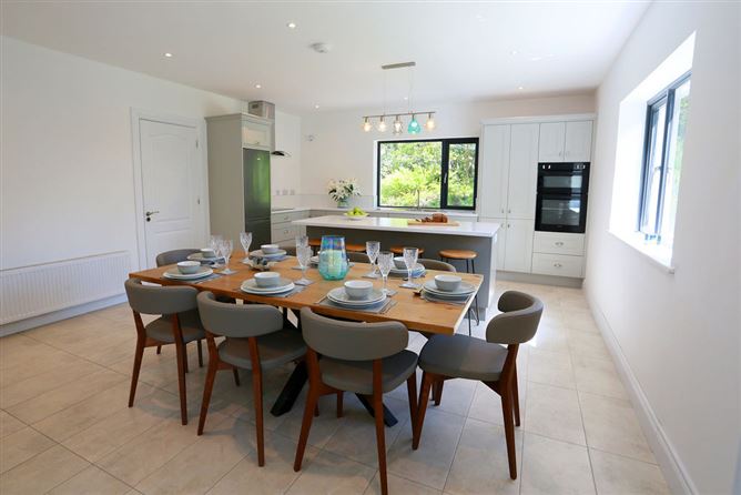 Luxury 6 bedroom Spiddal Villa,Seanaghurrain 