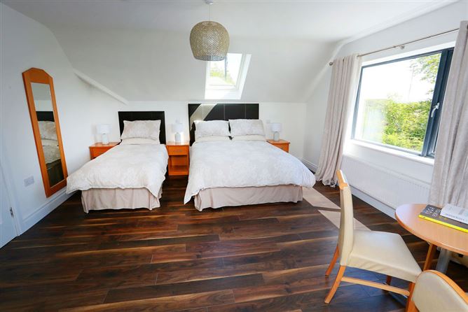 Luxury 6 bedroom Spiddal Villa,Seanaghurrain 