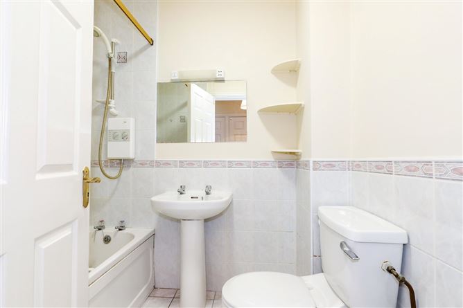 Apartment 1, Elmwood House, Elmwood, Moycullen, Co. Galway