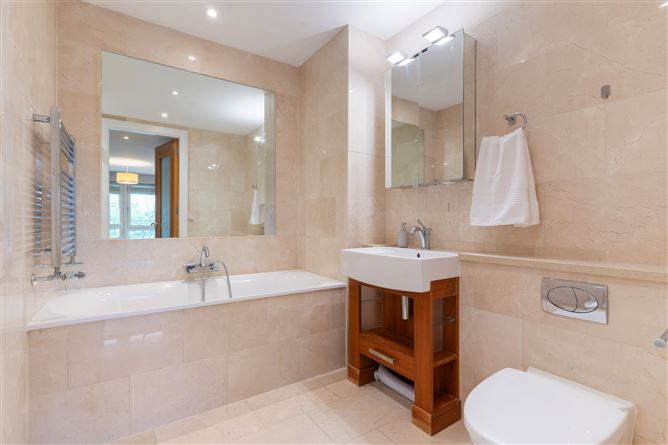 SHREWSBURY SQUARE SANDYMOUNT AVENUE DUBLIN 4 , Ballsbridge, Dublin 4