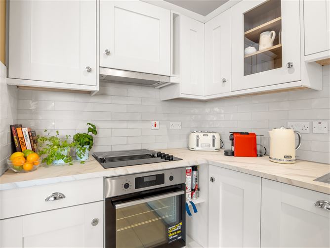 Robins Nest,H71 RR92, Clifden, Galway