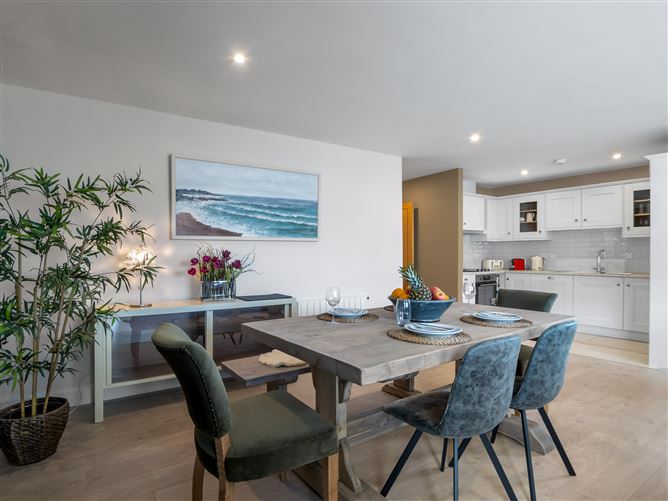 Robins Nest,H71 RR92, Clifden, Galway