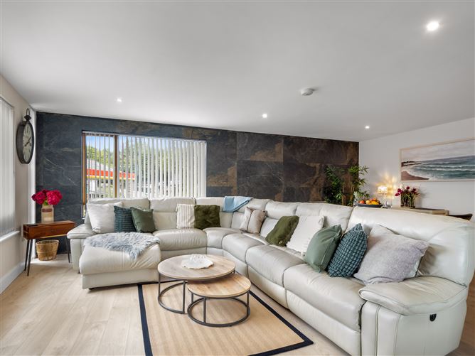 Robins Nest,H71 RR92, Clifden, Galway