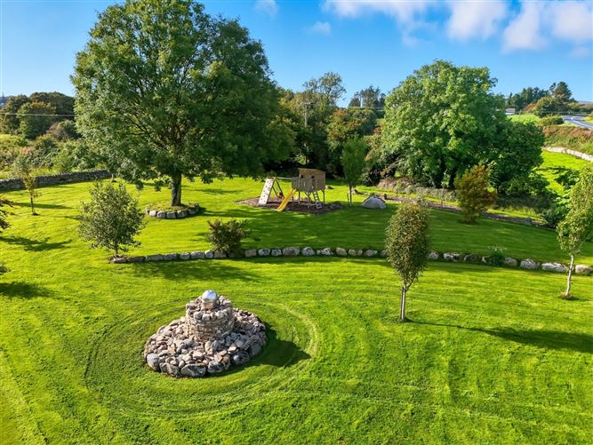 https://photos-a.propertyimages.ie/media/5/5/5/4958555/6b0bf246-51ea-4cc8-a512-34b199c22327_l.jpg