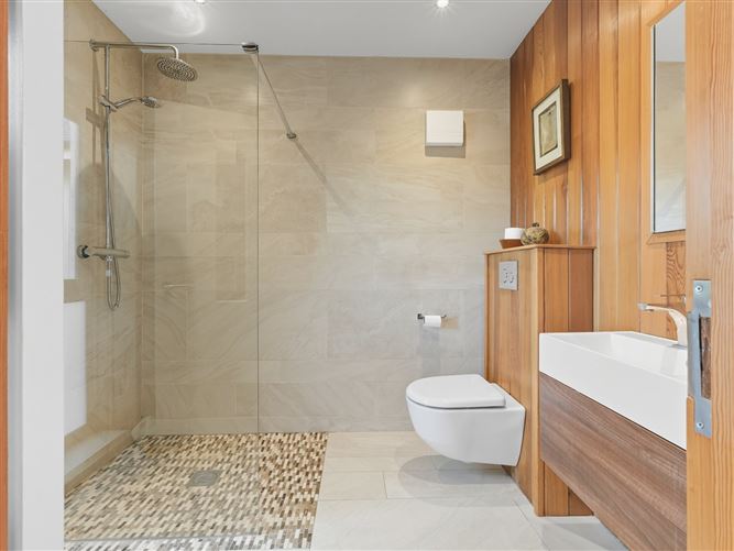 https://photos-a.propertyimages.ie/media/5/5/5/4958555/6b0bf246-51ea-4cc8-a512-34b199c22327_l.jpg