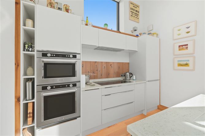https://photos-a.propertyimages.ie/media/5/5/5/4958555/6b0bf246-51ea-4cc8-a512-34b199c22327_l.jpg