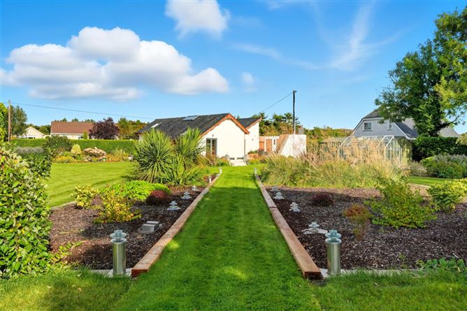 https://photos-a.propertyimages.ie/media/5/5/5/4958555/6b0bf246-51ea-4cc8-a512-34b199c22327_l.jpg
