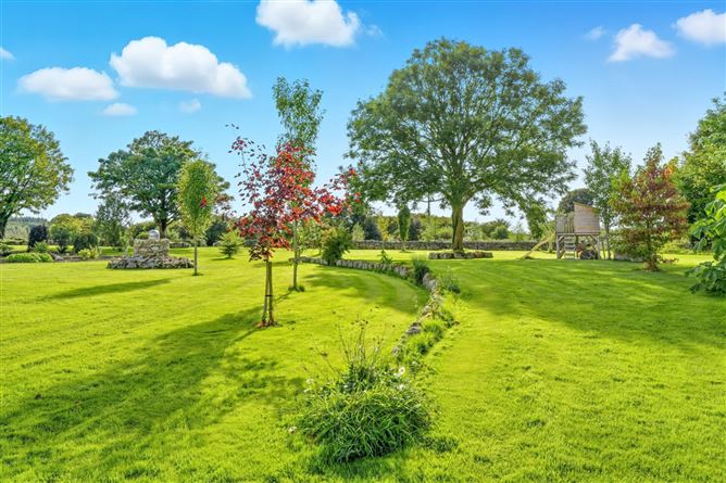 https://photos-a.propertyimages.ie/media/5/5/5/4958555/6b0bf246-51ea-4cc8-a512-34b199c22327_l.jpg