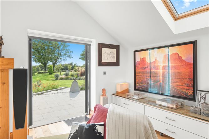 https://photos-a.propertyimages.ie/media/5/5/5/4958555/6b0bf246-51ea-4cc8-a512-34b199c22327_l.jpg