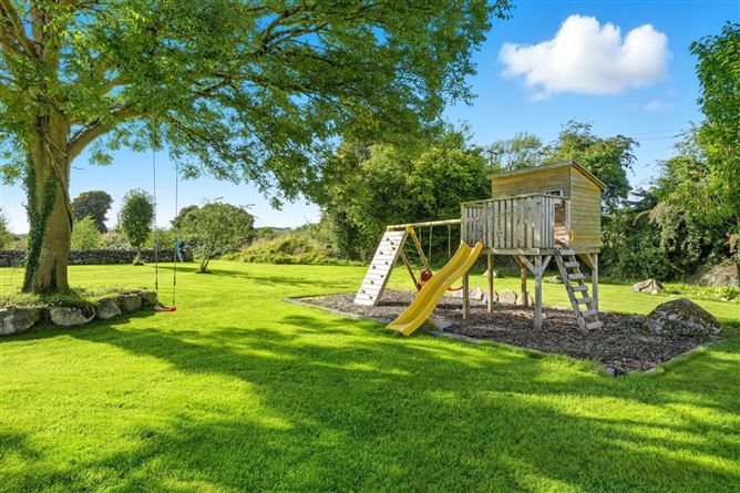 https://photos-a.propertyimages.ie/media/5/5/5/4958555/6b0bf246-51ea-4cc8-a512-34b199c22327_l.jpg