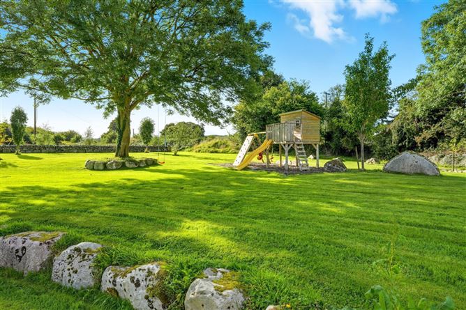 https://photos-a.propertyimages.ie/media/5/5/5/4958555/6b0bf246-51ea-4cc8-a512-34b199c22327_l.jpg
