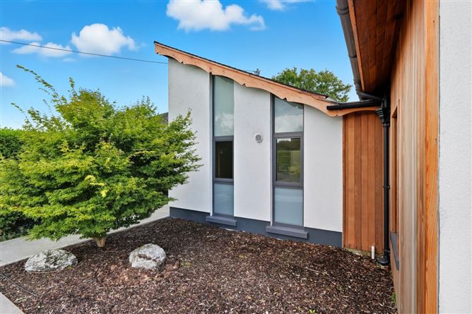 https://photos-a.propertyimages.ie/media/5/5/5/4958555/6b0bf246-51ea-4cc8-a512-34b199c22327_l.jpg