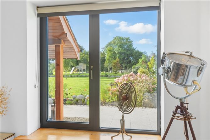 https://photos-a.propertyimages.ie/media/5/5/5/4958555/6b0bf246-51ea-4cc8-a512-34b199c22327_l.jpg