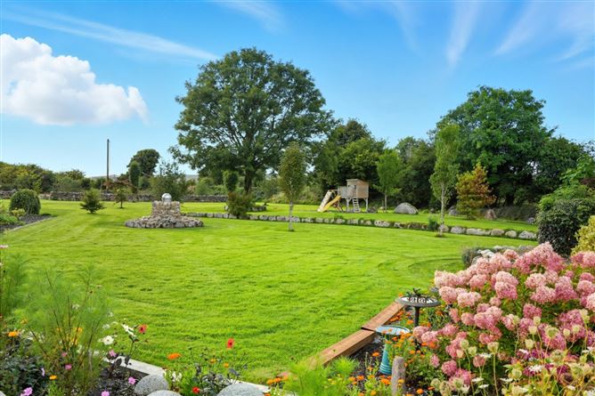https://photos-a.propertyimages.ie/media/5/5/5/4958555/6b0bf246-51ea-4cc8-a512-34b199c22327_l.jpg