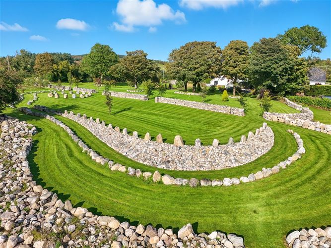 https://photos-a.propertyimages.ie/media/5/5/5/4958555/6b0bf246-51ea-4cc8-a512-34b199c22327_l.jpg