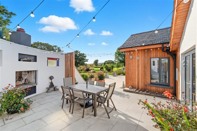 https://photos-a.propertyimages.ie/media/5/5/5/4958555/6b0bf246-51ea-4cc8-a512-34b199c22327_l.jpg