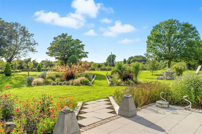 https://photos-a.propertyimages.ie/media/5/5/5/4958555/6b0bf246-51ea-4cc8-a512-34b199c22327_l.jpg