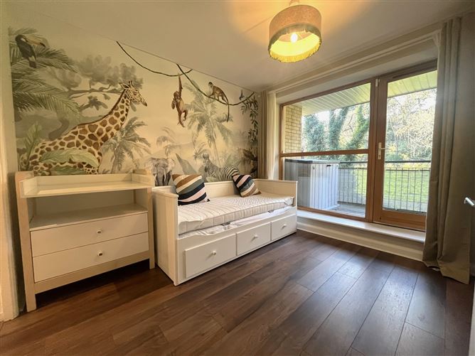 Duplex Apartment, Littlewood, Belarmine, Stepaside, Dublin 18