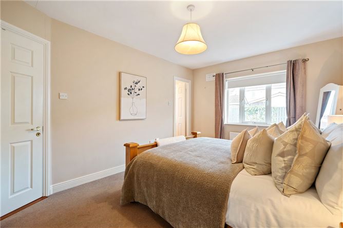 24 Woodstown Drive, Knocklyon, Dublin 16