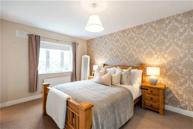 24 Woodstown Drive, Knocklyon, Dublin 16