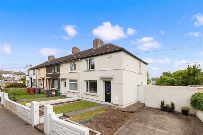 63 Ellenfield Road, Whitehall, Dublin 9