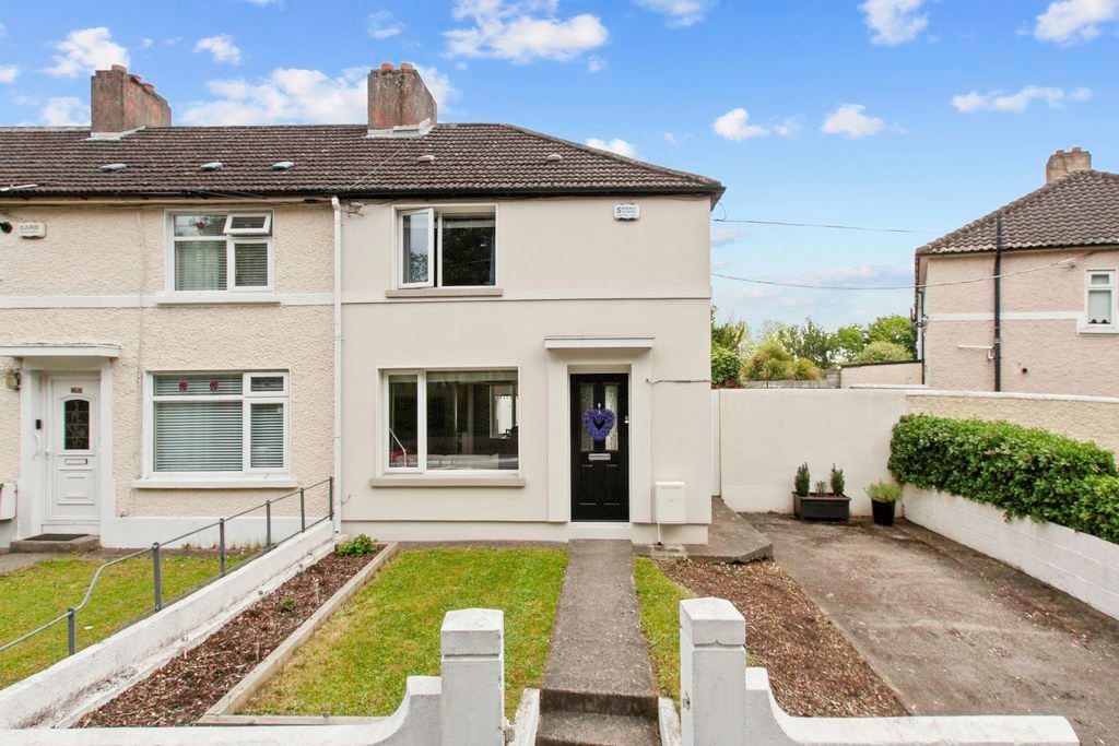 63 Ellenfield Road, Whitehall, Dublin 9