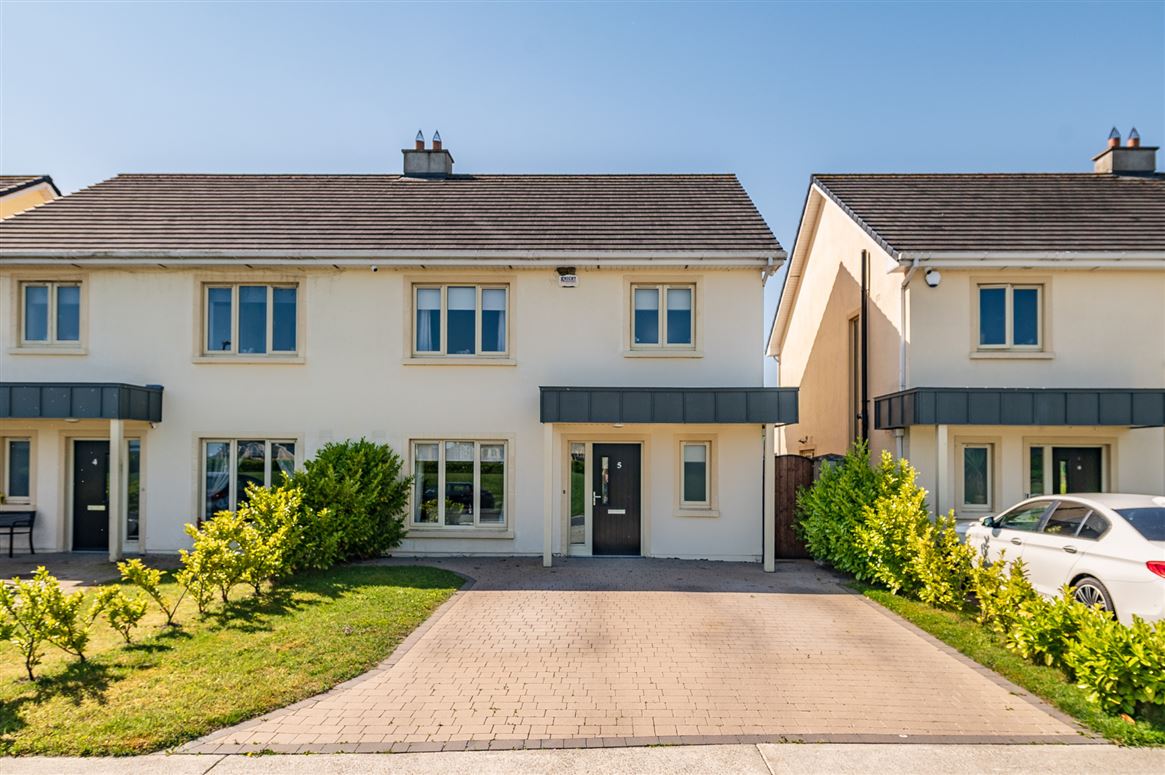 5 Whitethorn Park, Allenwood, Co. Kildare