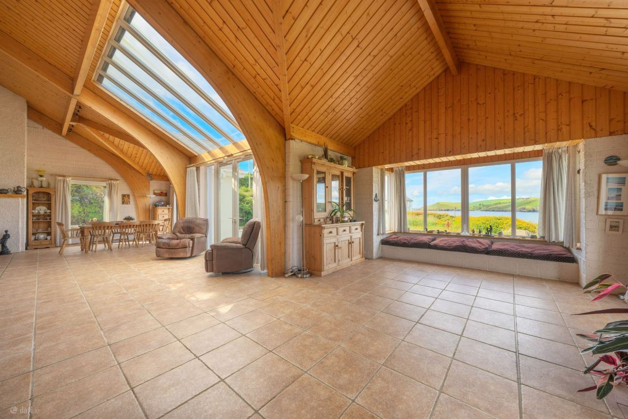 Cliffs Landing, Kinure, Oysterhaven, Kinsale, Cork