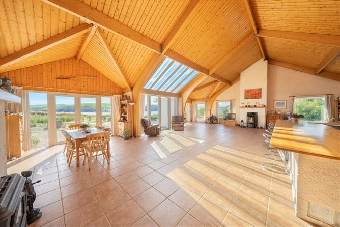 https://photos-a.propertyimages.ie/media/5/5/5/5011555/0988a986-14a5-4ee9-bdf2-9ef771dbaa08_l.jpg