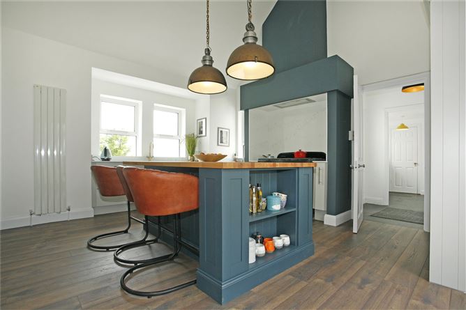 Ryehill Lodge, Ardnataggle, O'Briens Bridge, Co. Clare