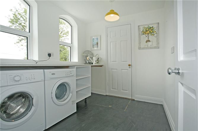 Ryehill Lodge, Ardnataggle, O'Briens Bridge, Co. Clare