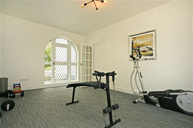 Ryehill Lodge, Ardnataggle, O'Briens Bridge, Co. Clare
