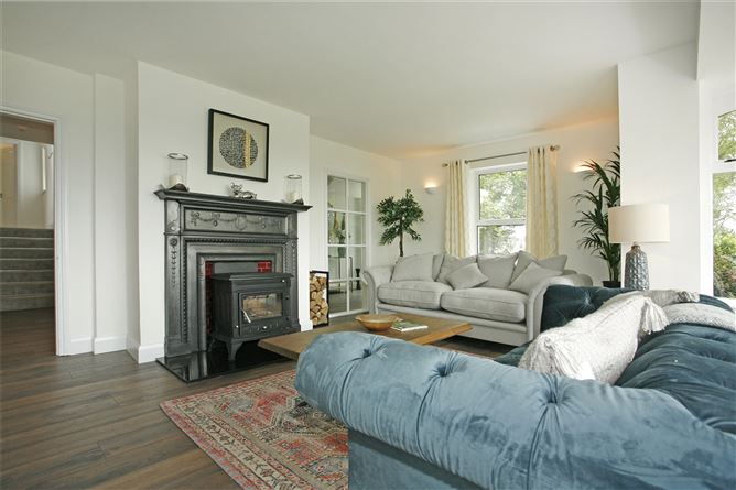 Ryehill Lodge, Ardnataggle, O'Briens Bridge, Co. Clare