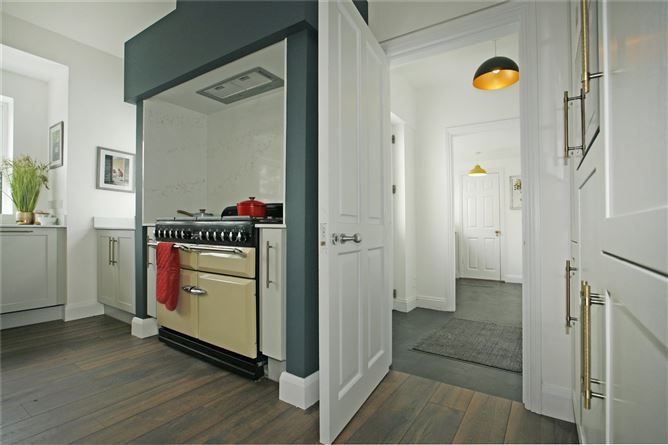 Ryehill Lodge, Ardnataggle, O'Briens Bridge, Co. Clare