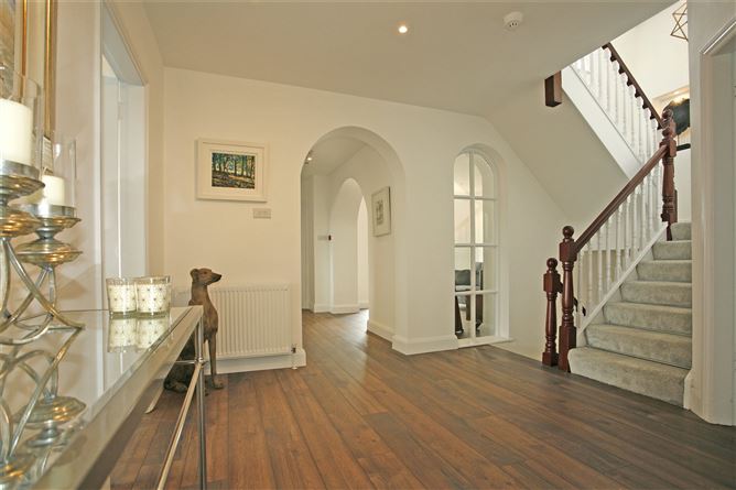 Ryehill Lodge, Ardnataggle, O'Briens Bridge, Co. Clare