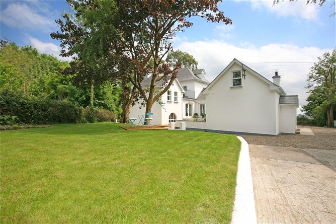Ryehill Lodge, Ardnataggle, O'Briens Bridge, Co. Clare