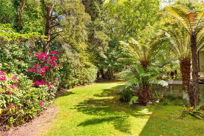 Tallon House, 4 Golf Lane, Foxrock, Dublin 18