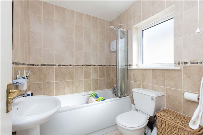5 Tara Court Square, Clonmagadden, Navan, Co. Meath