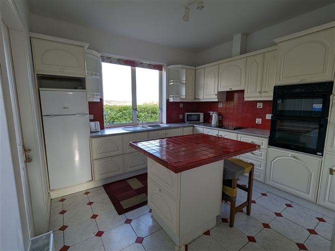 Dunluce, 47 Kings Hill, Westport, Co. Mayo