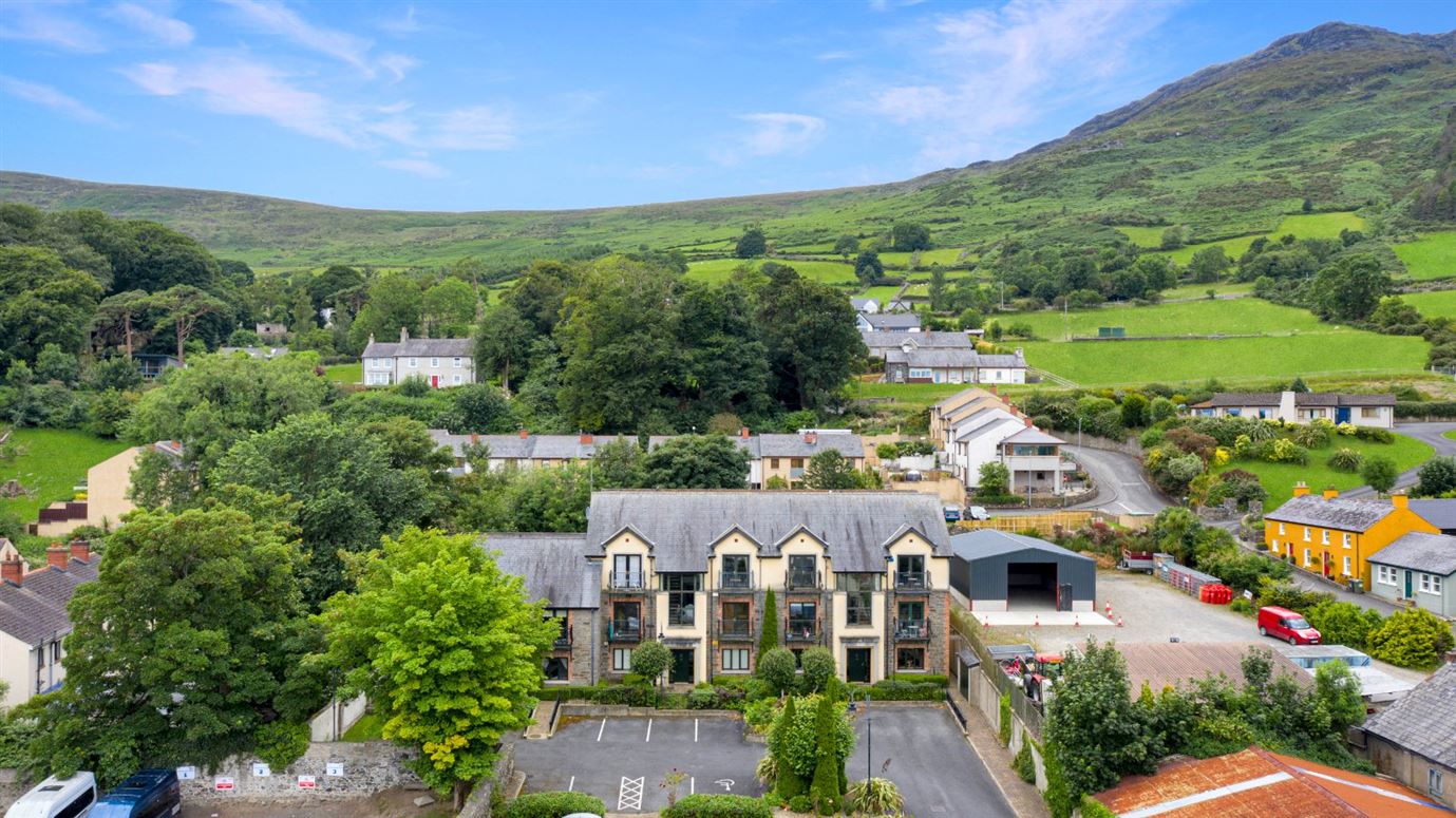 8 Market Court, Dundalk Street, Carlingford, Co. Louth