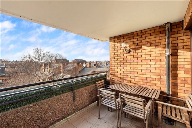 103 Merrion Village, Ballsbridge, Dublin 4