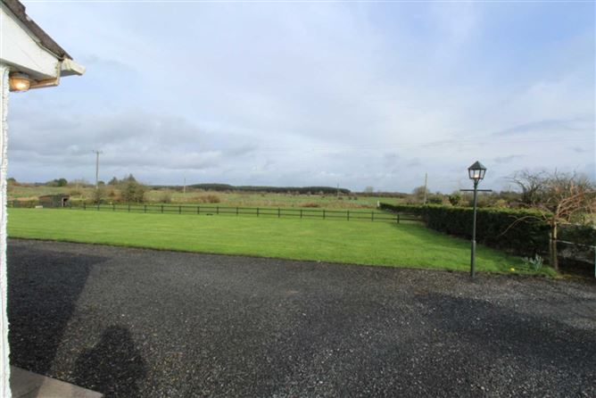 Lisdrumneill, Fairymount, Castlerea, Co. Roscommon