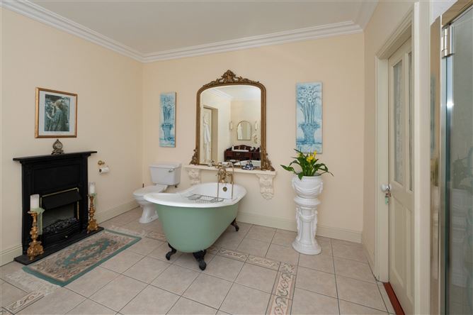 Elmville, Lower Road, Cobh, Co. Cork