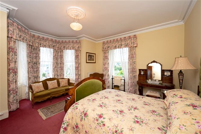Elmville, Lower Road, Cobh, Co. Cork