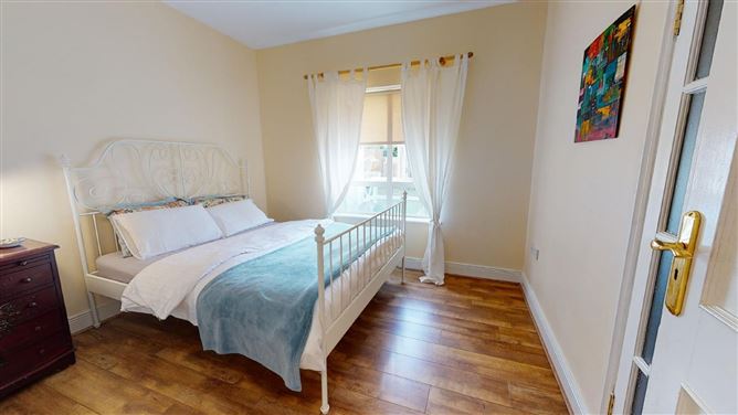 2 Hazeldene, Blackwater, Wexford.