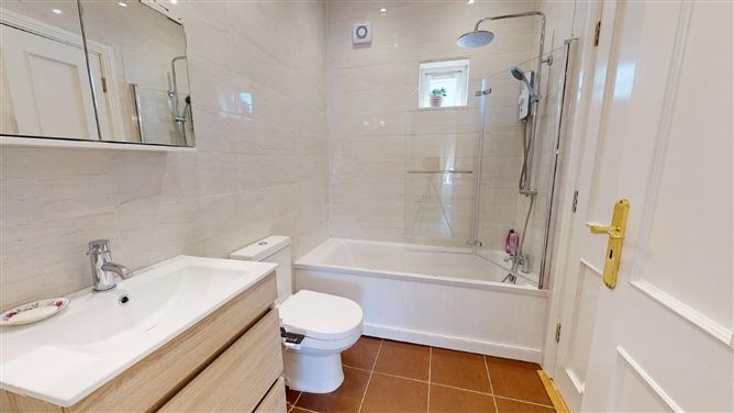 2 Hazeldene, Blackwater, Wexford.