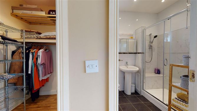2 Hazeldene, Blackwater, Wexford.